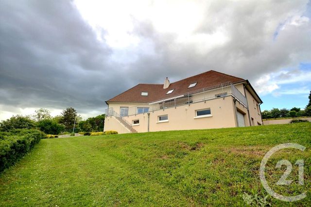 Maison à vendre - 9 pièces - 241 m2 - Veuzain Sur Loire - 41 - CENTRE